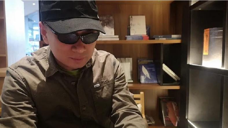 拳打辛巴脚踢罗永浩后,王海陷入新难题